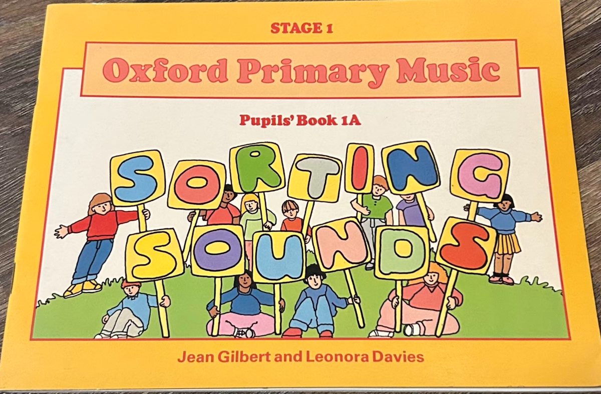 Обложка книги Oxford Primary Music Puplls' Book 1A Sorting Sounds Stage 1